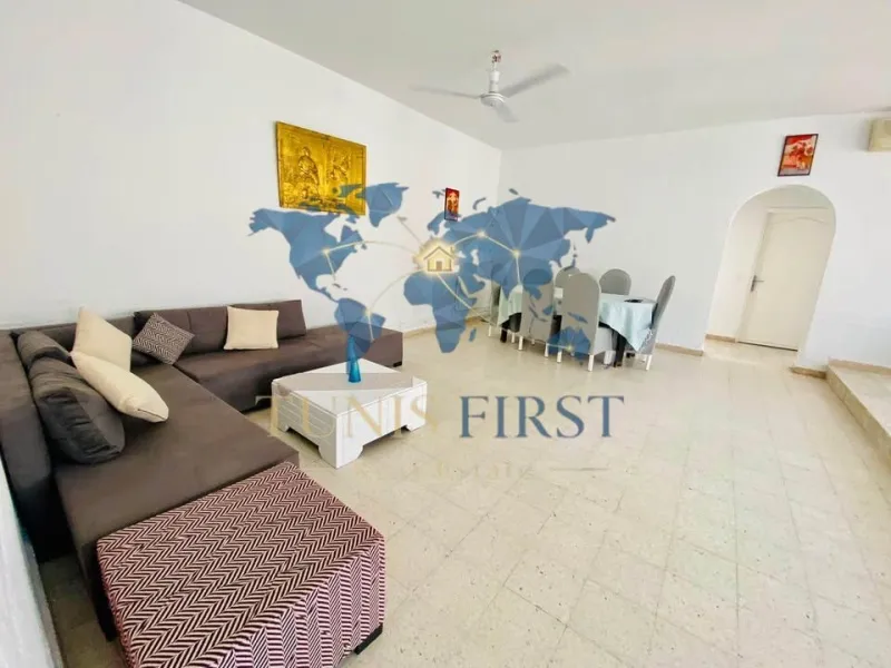 A Louer Étage Villa S3 Semi Meublé à La Marsa Plage — Marsa ville