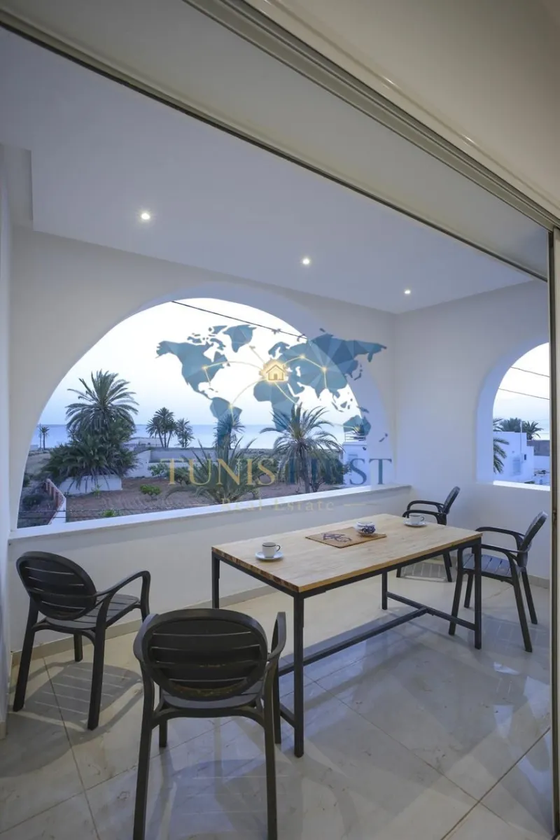 À vendre Deux villas indépendantes pieds dans l’eau à Kerkennah — Kerkenah