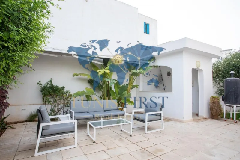 A louer RDC de Villa Meublée avec piscine à Carthage — Carthage