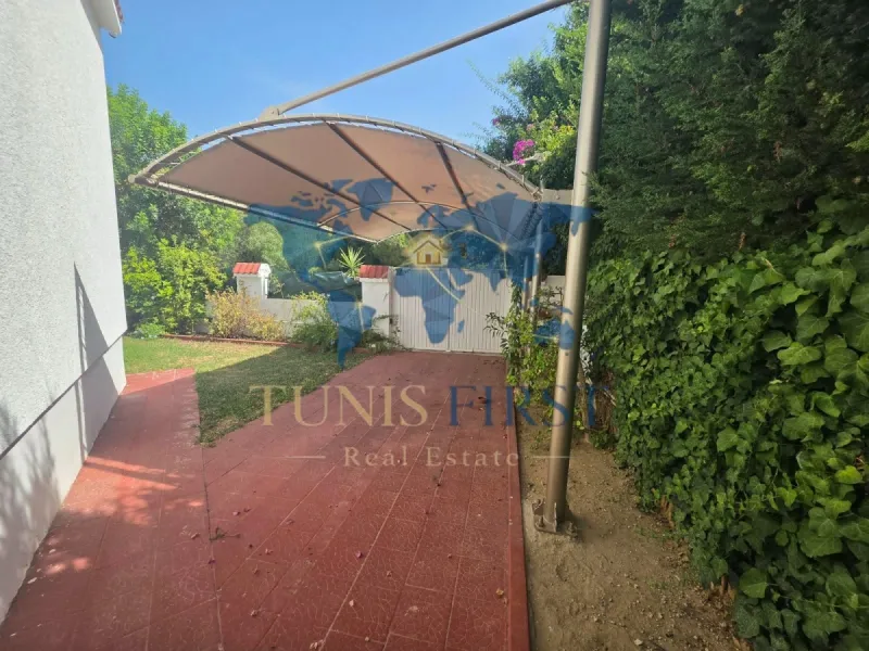 A louer Villa de Charme S+4 à La Marsa — Marsa ville