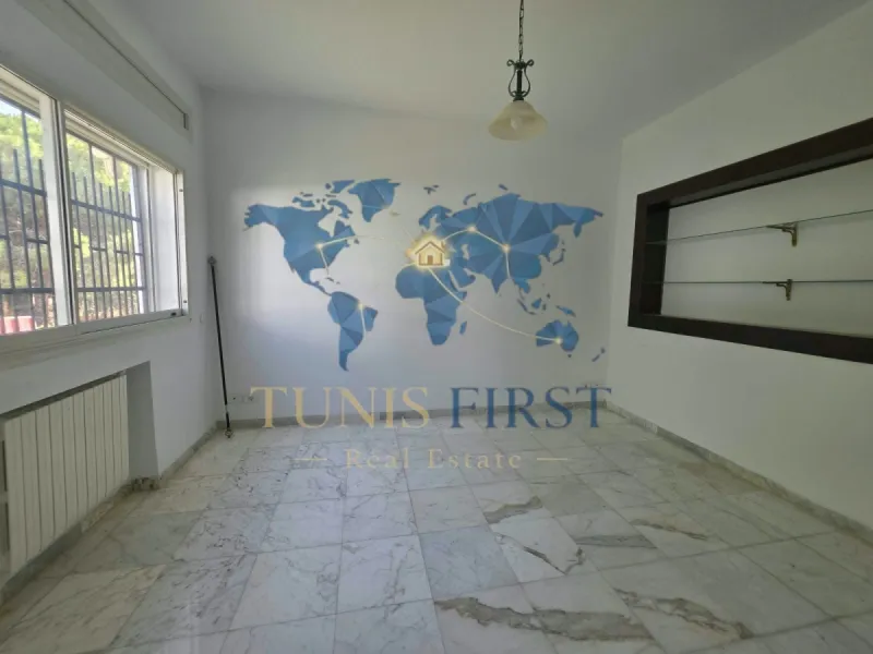 A louer Villa de Charme S+4 à La Marsa — Marsa ville