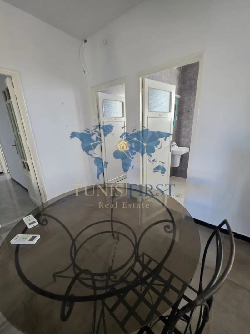 A Louer Etage de villa S+3 Meublé à La Marsa Corniche — Marsa corniche